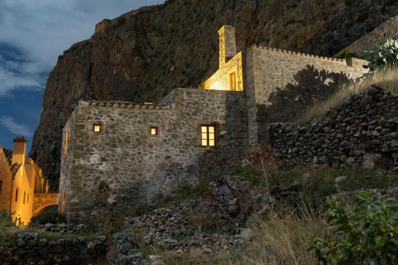 Victoria's House In Castle *